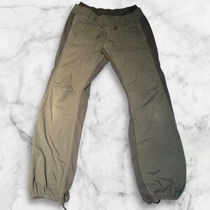 grey and black lululemon mens sweatpants trackpnts size 31